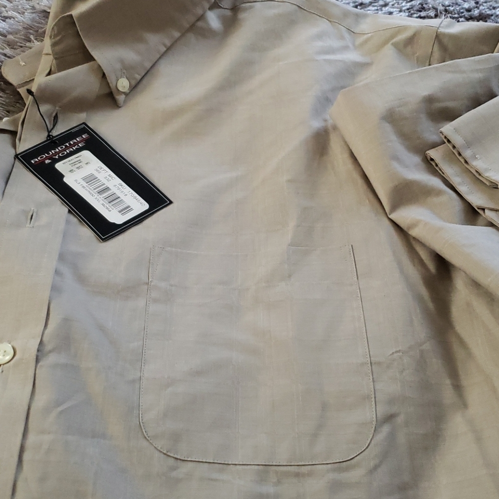 Button down top - Picture 2 of 4